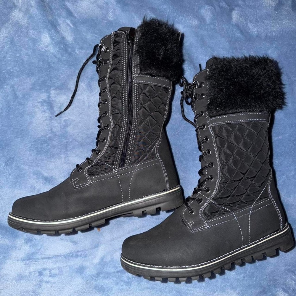 Black lace up winter boots with fur trim. Size: US 9
